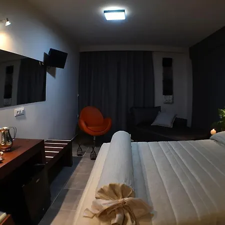 Amphitryon Boutique 4*