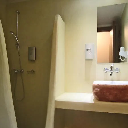 Готель Amphitryon Boutique Rhodes City