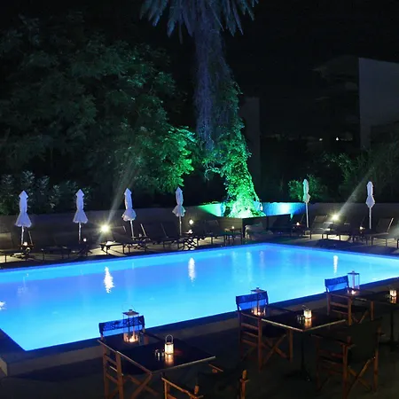 Amphitryon Boutique Готель