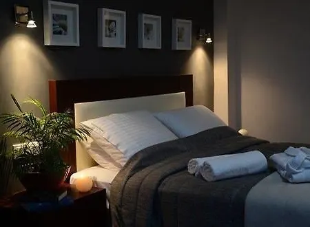 Готель Amphitryon 3*